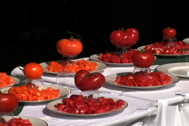Mary-elaine & Royce Hood At The Carmel Tomato Fest 2007 Video